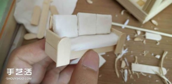 Disposable chopsticks are used to hand-make a life-like villa model, the steps are complete! 