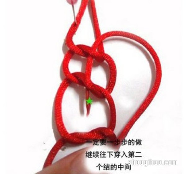 Caijing Knot Bracelet Knitting Illustration and Steps of Knitting Red Rope Bracelet with Caijing Knot