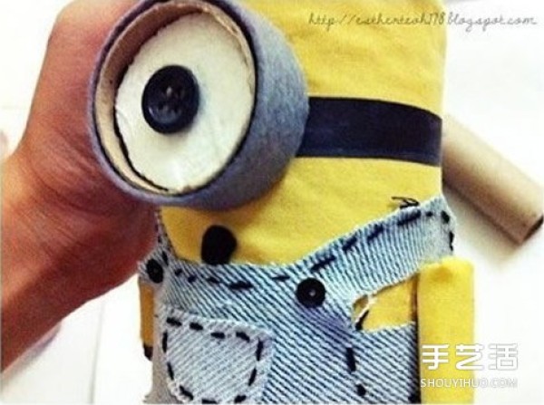 Minions Pen Holder Making Steps Tutorial on How to Make a Pen Holder from an Iron Can