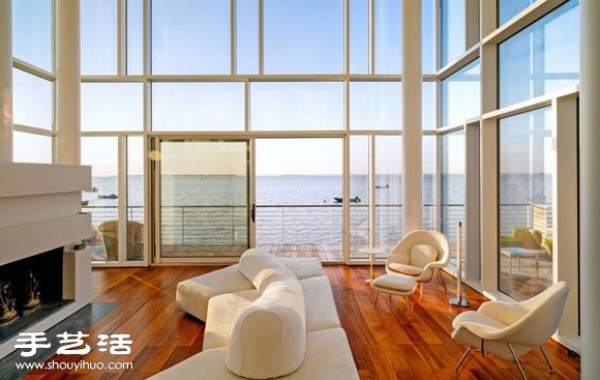 White villa decoration design that embraces the natural light of the harbor