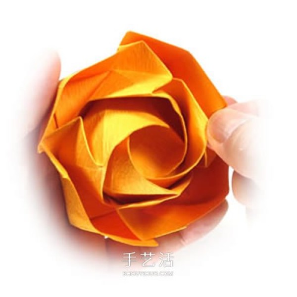 Transform and fold beautiful paper roses by hand on Kawasaki Rose