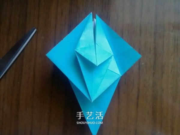 How to fold an eight-petal chrysanthemum and illustrate the 3D chrysanthemum origami tutorial for the Double Ninth Festival