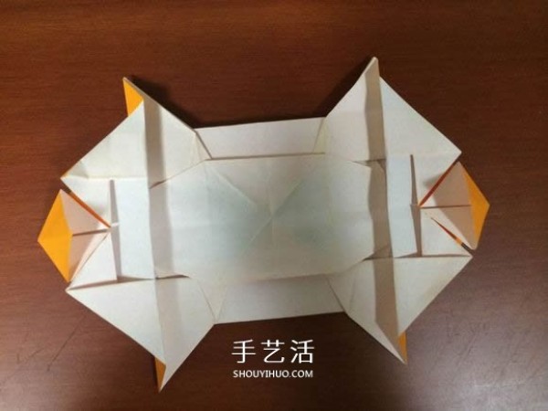 How to fold a complex three-dimensional sports car with detailed steps of origami sports car