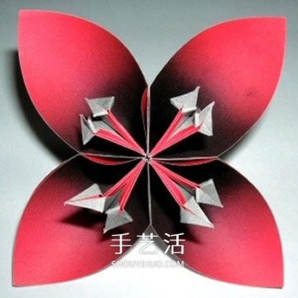 Illustration of the origami method of six four-petal flowers combined into beautiful flower balls