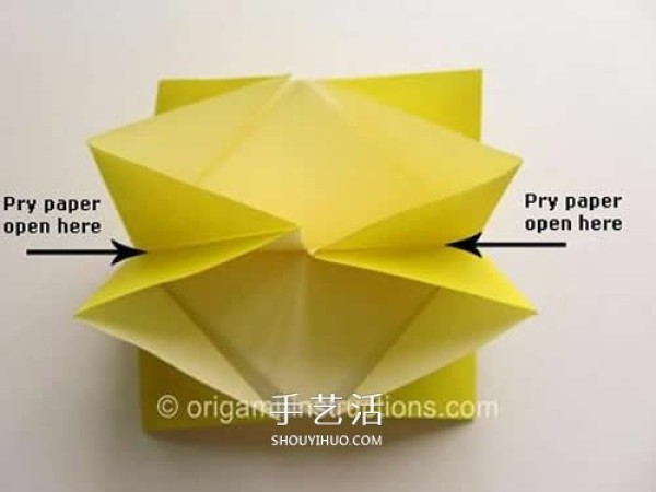 New method of folding a rotating rose, step-by-step diagram of origami rotating rose