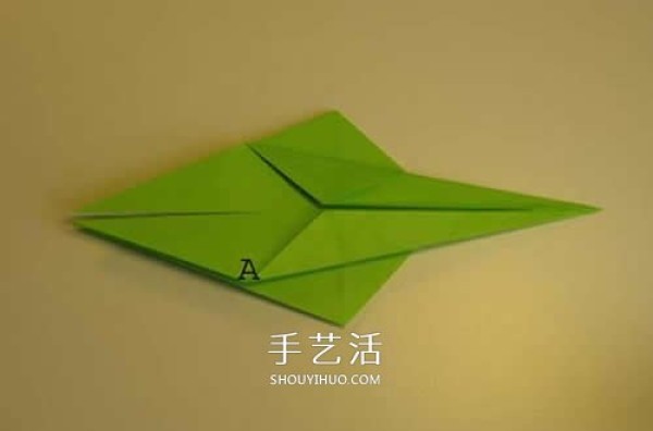 Step-by-step diagrams of hand-made origami pterosaurs. Illustrated process of folding pterosaurs