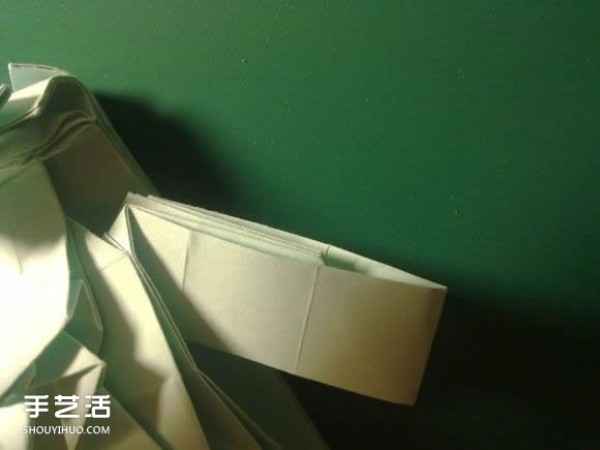 Detailed illustration of the folding process of Hatsune Miku origami