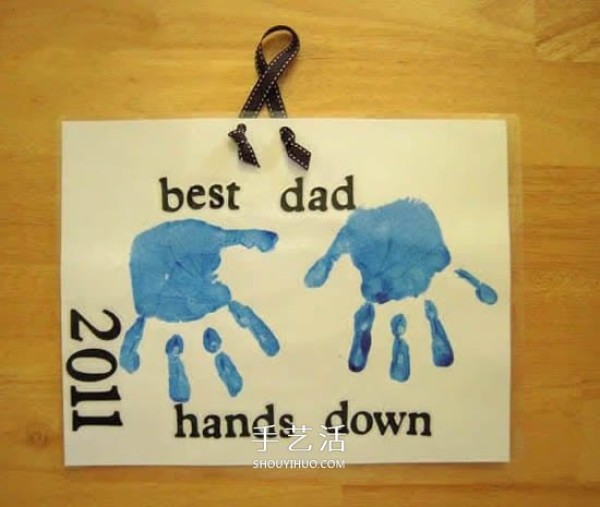 Homemade Fathers Day handprint greeting card, simple and creative Fathers Day card DIY