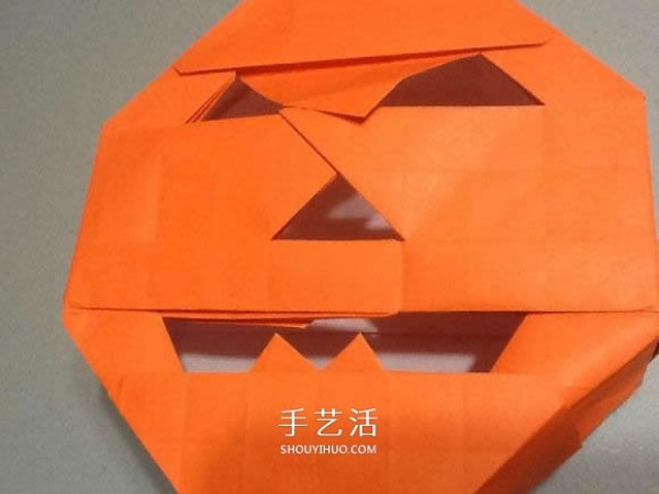 Origami illustration of three-dimensional jack-o