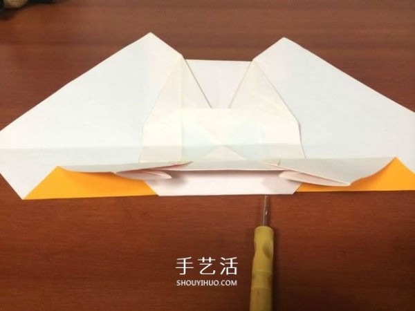 How to fold a complex three-dimensional sports car with detailed steps of origami sports car