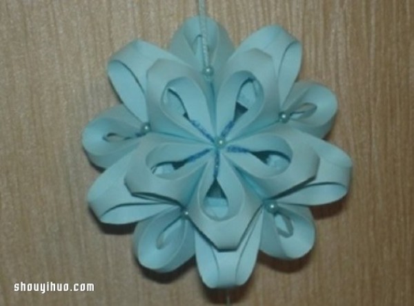 Three-dimensional flower ball origami step-by-step tutorial, cardboard origami tutorial