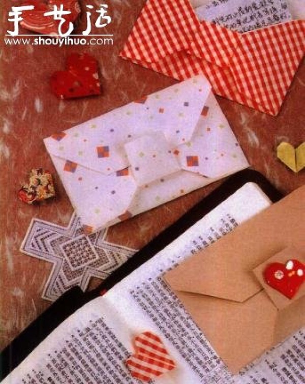 How to fold envelopes with bows