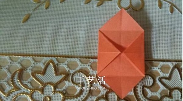 How to fold an octagonal paper box and illustrate the steps for making an origami rainbow box