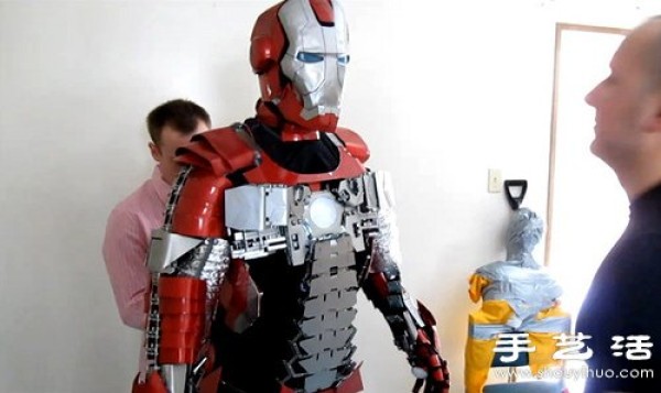 Iron Man fans DIY realistic armor that folds into a suitcase