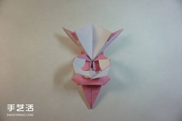 Origami Girls Step-By-Step Illustration and Complex Folding Tutorial for Girls