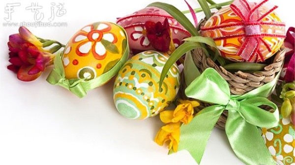 Creative Easter Egg Ornament Design