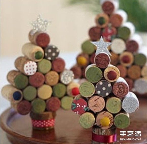 DIY cork stopper handmade pictures from red wine bottle stopper waste