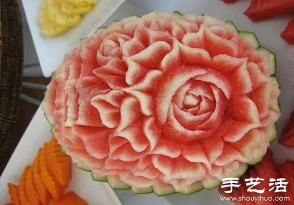 Exquisite peony watermelon carvings