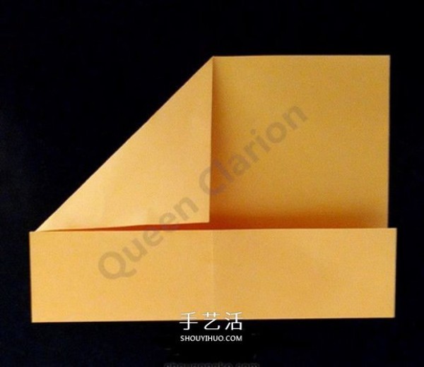 Illustration of folding a leaf carton with a leaf lid origami method