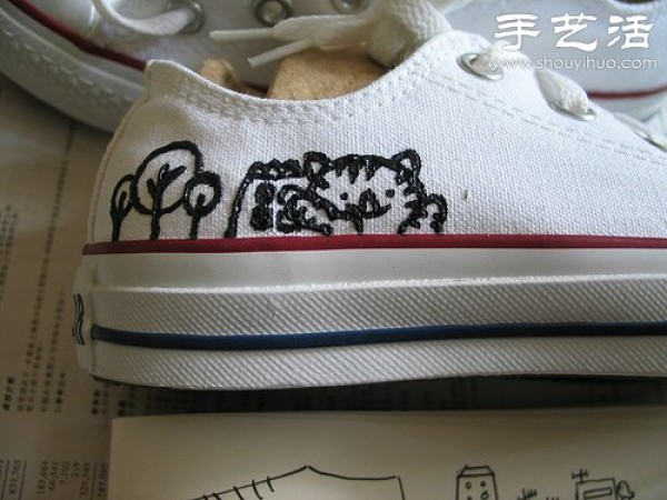 White canvas shoes handmade transformation tutorial