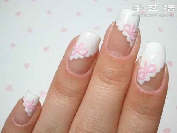 Cute and Quiet White Manicure Tutorial with Bow Pattern