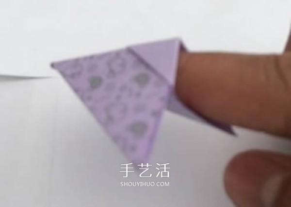 How to fold a simple airplane hand puppet: How to fold a hand-made origami hand puppet for young children