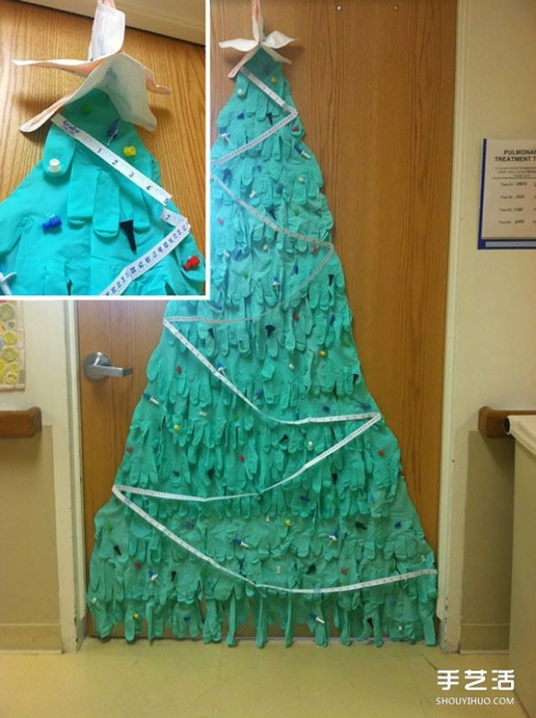 Hospital Christmas decorations use condoms to make a Christmas tree! 