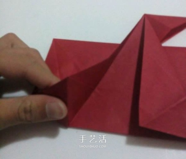 The process of folding the auspicious beast Kirin, the illustrated process of folding the Origami Tetsushi Kamiyas Kirin