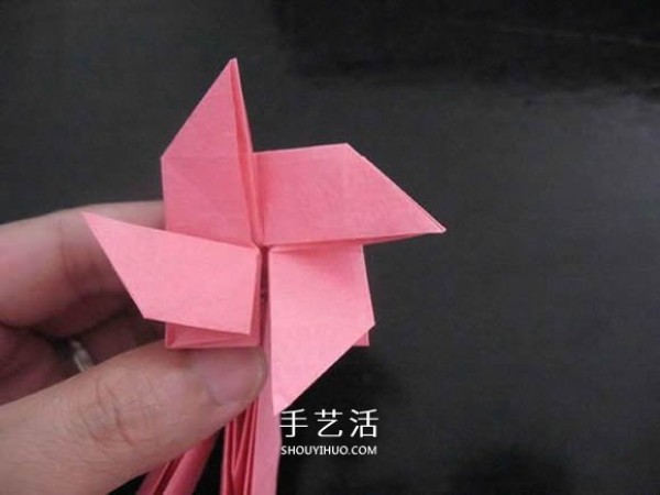 Giving a small gift to your first love! origami roseIllustration of how to fold a ring