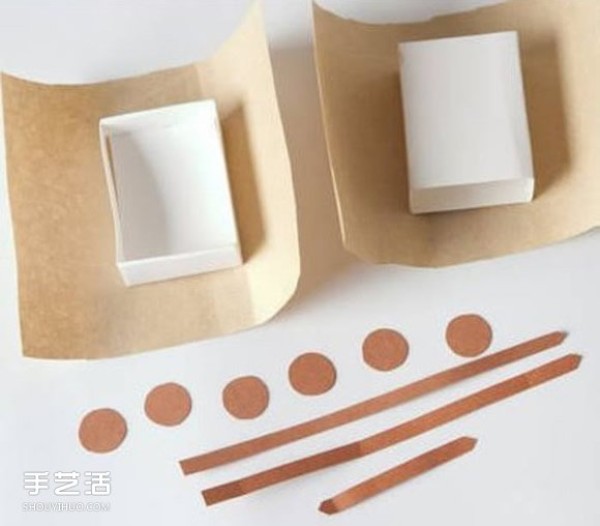 Use kraft paper and matchboxes to DIY a mini suitcase model