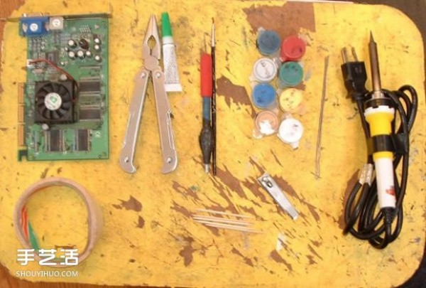 Circuit board electronic components turn waste into treasure DIY handmade little spider