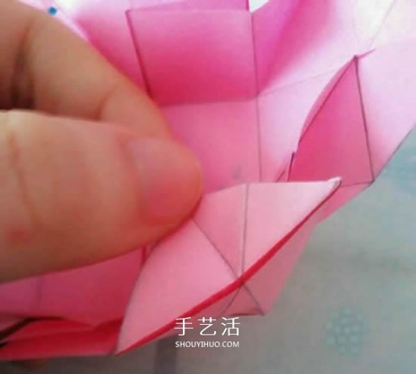 Valentines Day gift box origami illustration, how to fold a beautiful Korean rose gift box