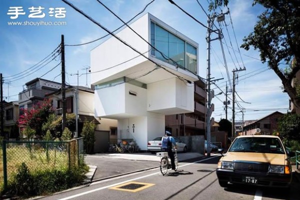 Tokyos small and novel building design through the photographers lens