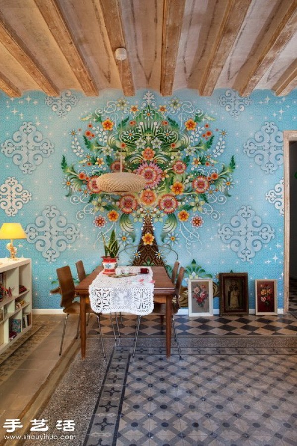 Latin American style home wallpaper and wall decoration