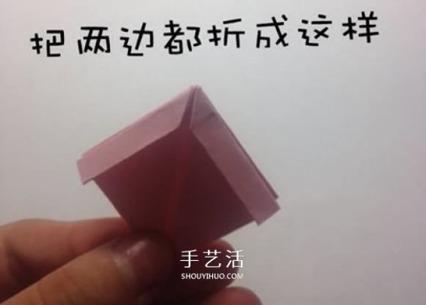 The steps of origami bow and the illustration of how to fold a simple bow