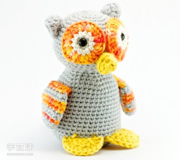 The cute crocheted animal dolls are beautiful and healing