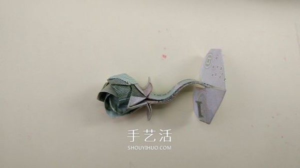 How to fold paper money into blooming hearts and flowers, and how to fold Valentines Day love roses