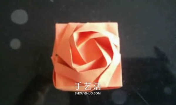 How to fold a rose carton and illustrate the origami Valentines Day rose gift box