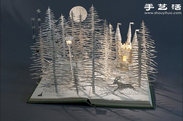 Appreciation of exquisite and delicate book paper sculptures