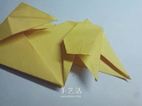 The detailed origami illustration process will teach you how to fold a three-dimensional rabbit