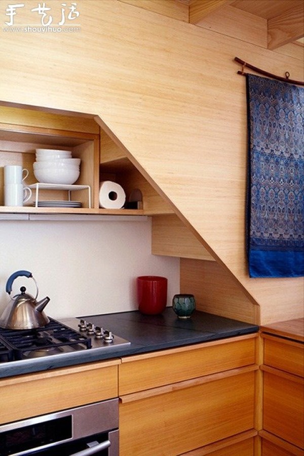 Creative design of a tiny apartment of 22 square meters