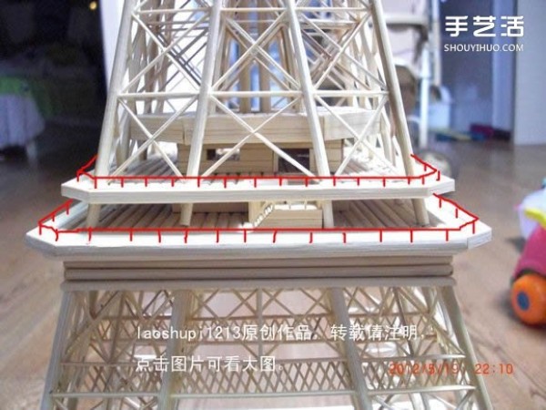 A detailed illustrated tutorial on making a model of the Eiffel Tower using chopsticks and bamboo skewers