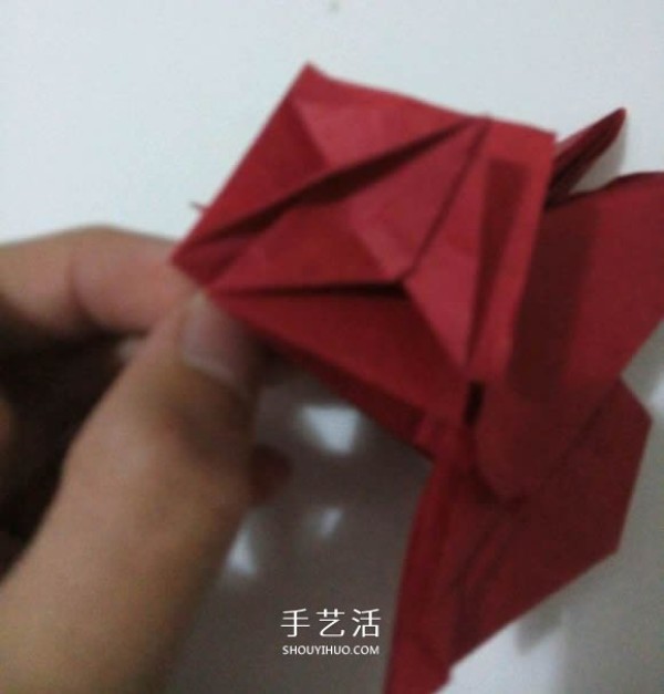 The process of folding the auspicious beast Kirin, the illustrated process of folding the Origami Tetsushi Kamiyas Kirin