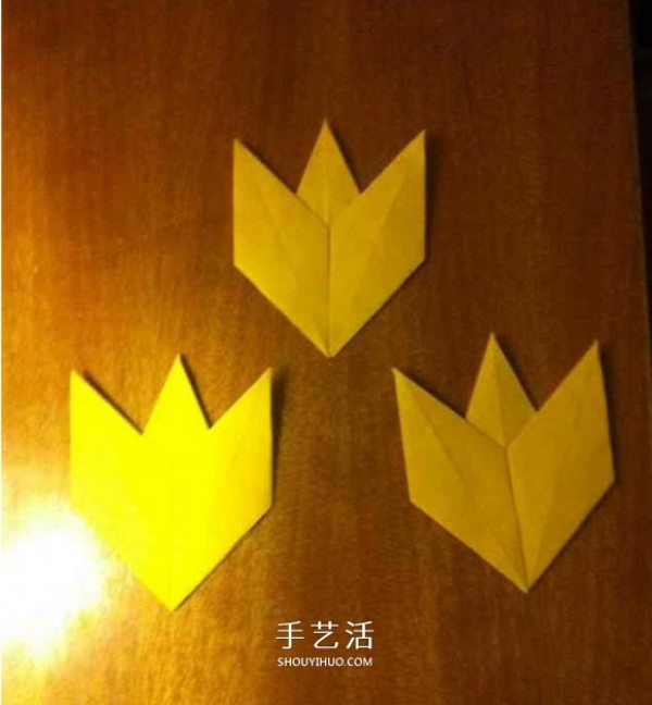 How to Origami Maple Leaf for Young Children, Simple Illustrated Tutorial on Folding Maple Leaf