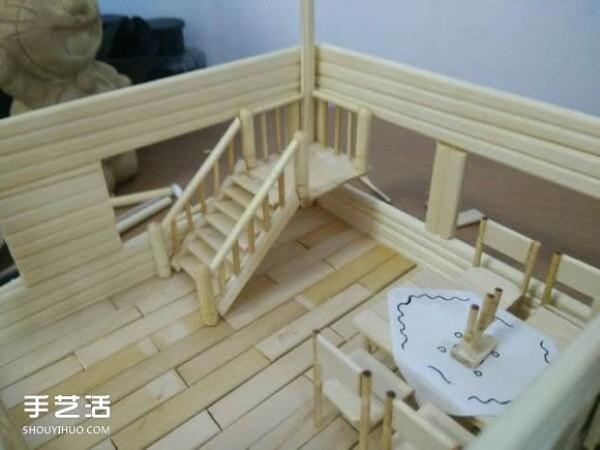 Disposable chopsticks are used to hand-make a life-like villa model, the steps are complete! 