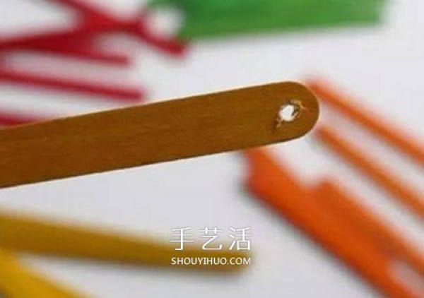 How to make a paper fan from ice cream sticks. How to make a handmade paper fan for children.