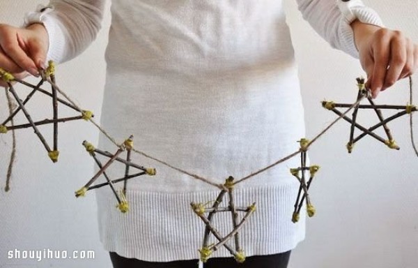 DIY handmade five-pointed star hanging ornaments made by turning waste into treasures from branches and branches