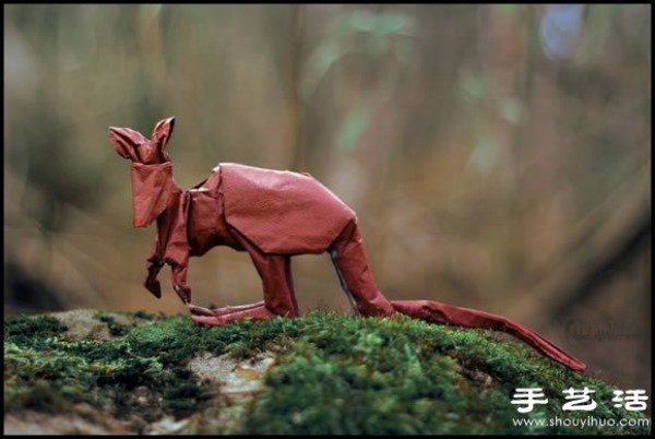 Lifelike creative origami animals