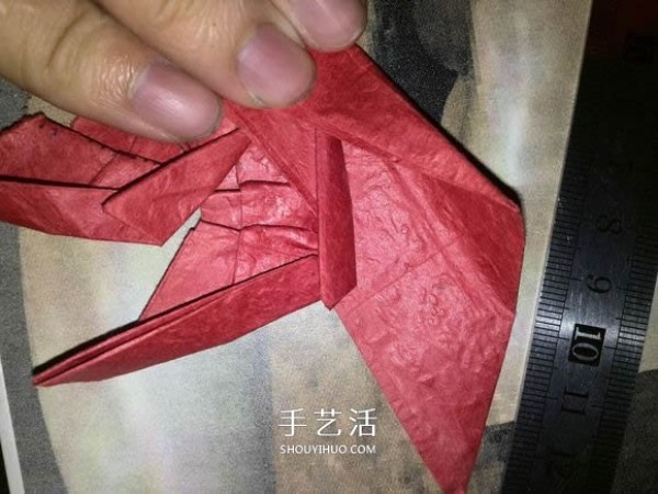 Illustration of the origami method of the Six-Winged Seraph Heart, many detailed steps! 