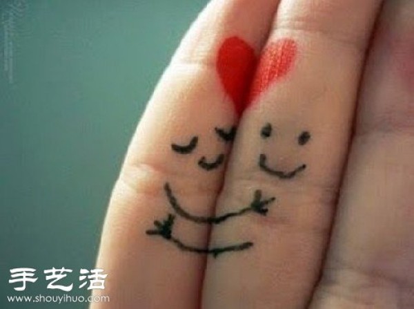 Finger+Simple Drawing DIY Warm and Romantic "Love Follows"